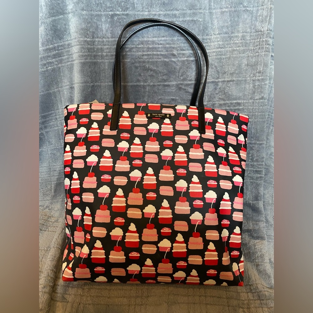Kate Spade Delightful Dessert Tote EUC